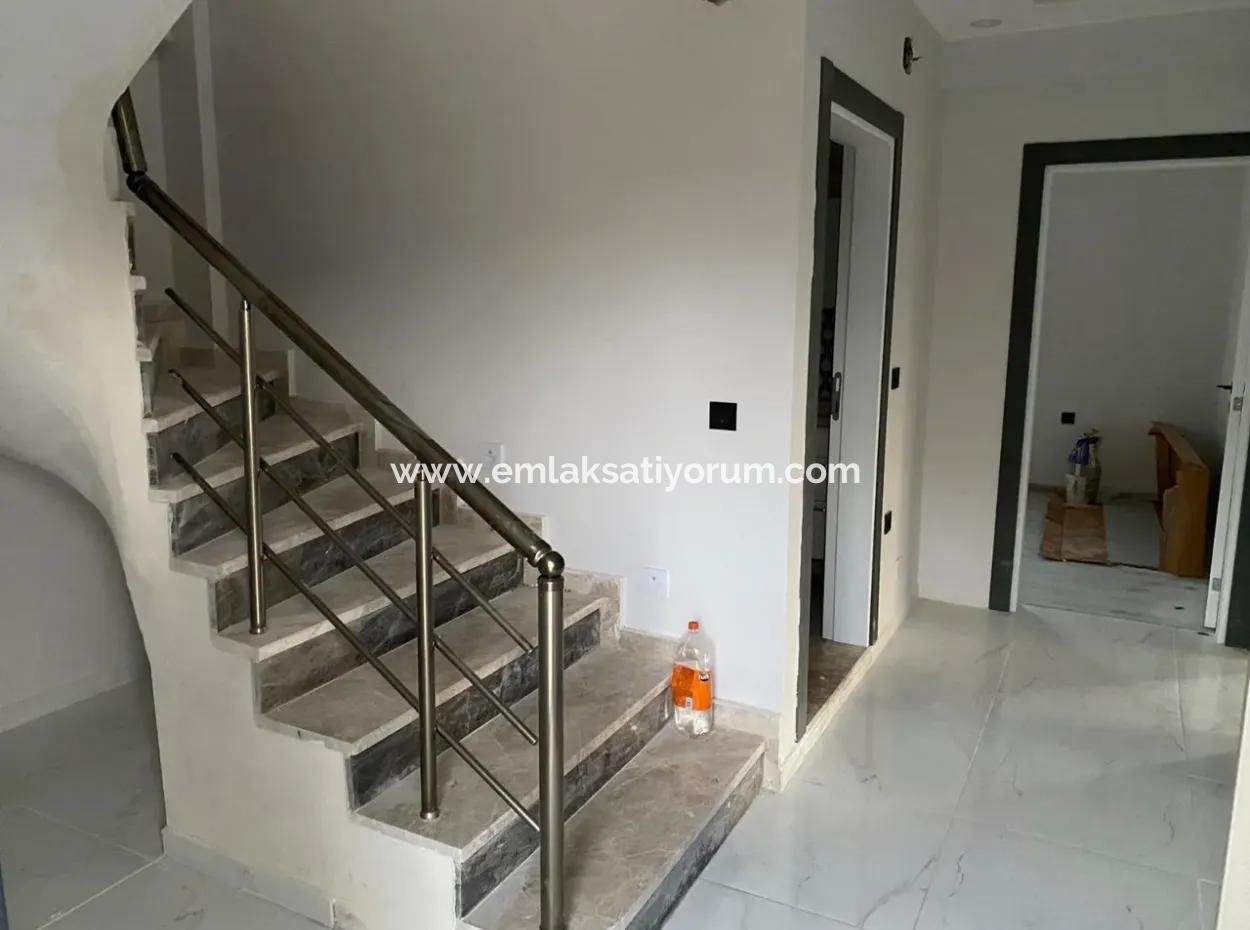 Mugla Ortaca 400 M2 Grundstück Freistehende Null 4+ 1 Villa Zum Verkauf