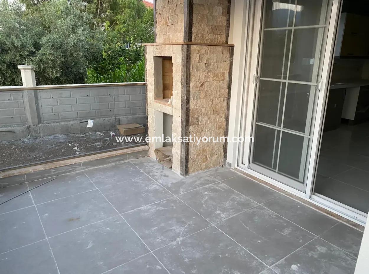 Mugla Ortaca 400 M2 Grundstück Freistehende Null 4+ 1 Villa Zum Verkauf