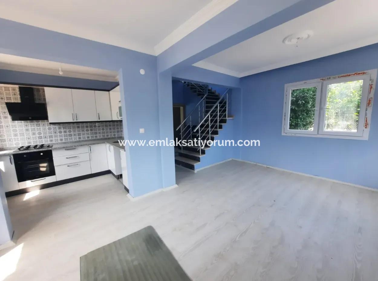 1 570 M2 Grundstück In Köyceğiz Çandır, Muğla, Schwimmbad, Seeblick Triplex Zu Verkaufen