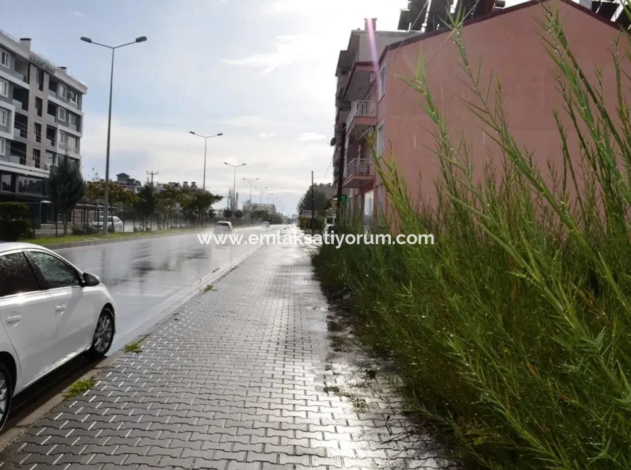Null Auf Hundert-Prozent-Zonen Grundstücke Zum Verkauf In Dalaman Ist Von Der Hauptstraße Aus