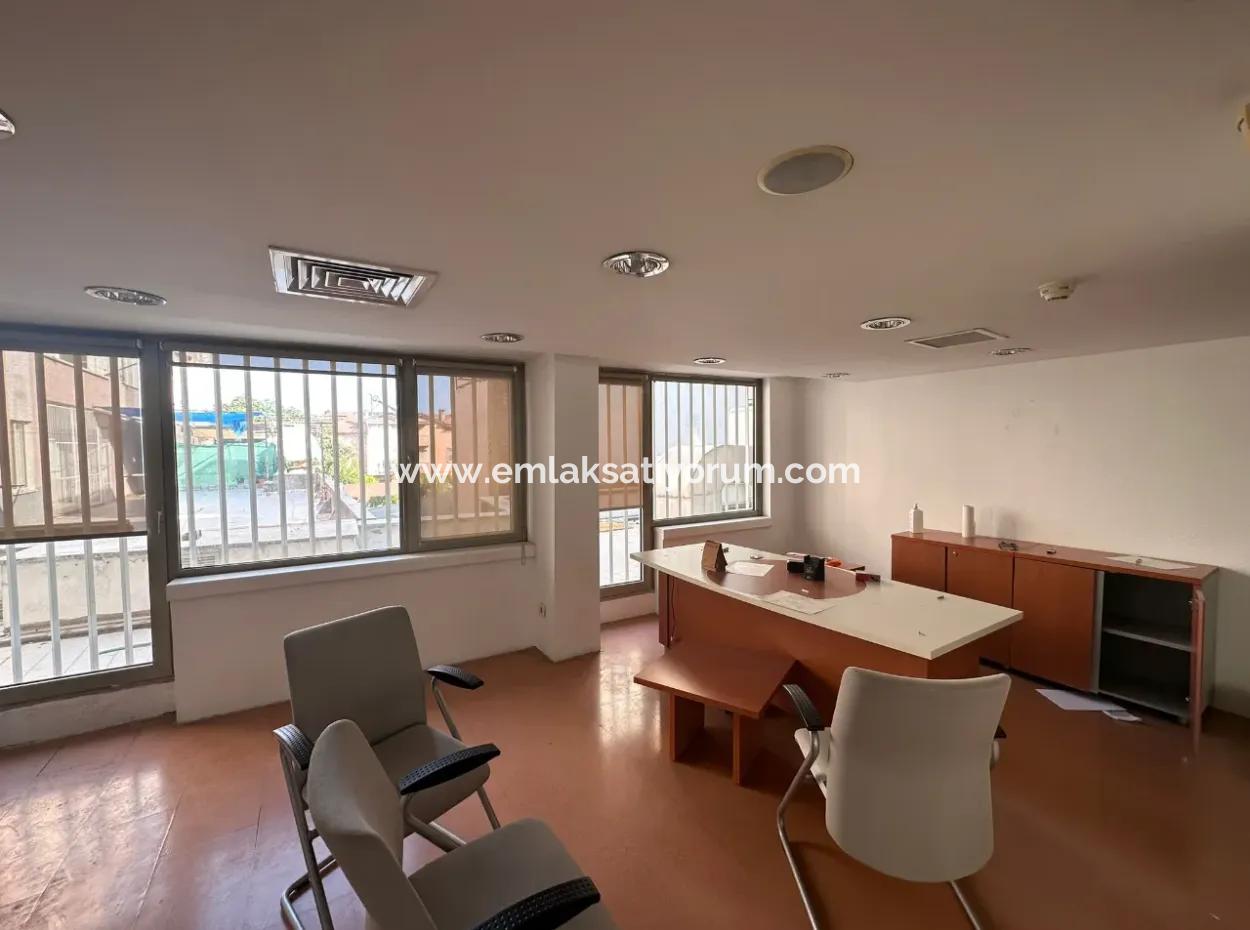 Ortacada Center 460M2 Duplex Shop Zu Vermieten