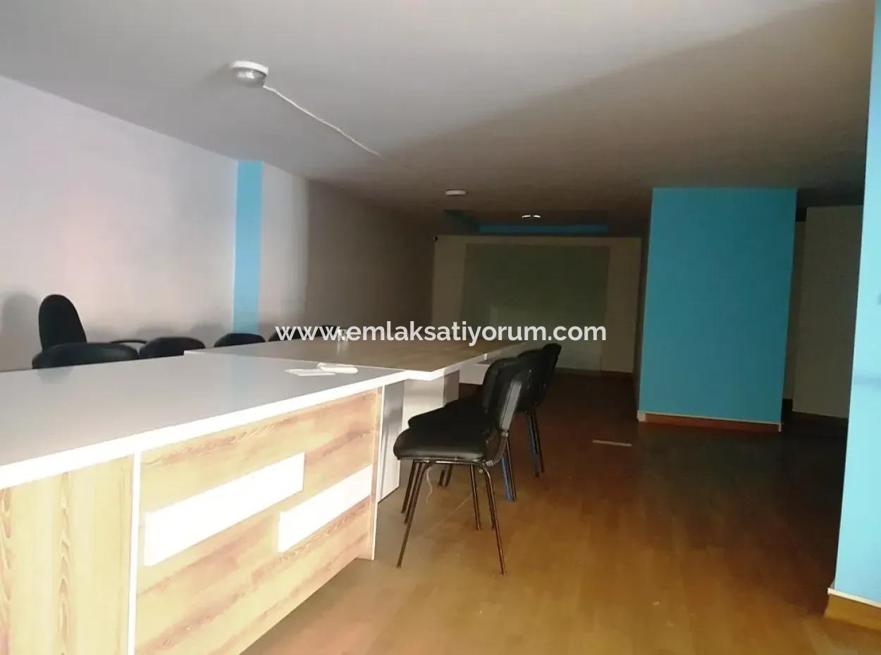 Oriya Auch Der Schnäppchen-Shop Für Verkauf