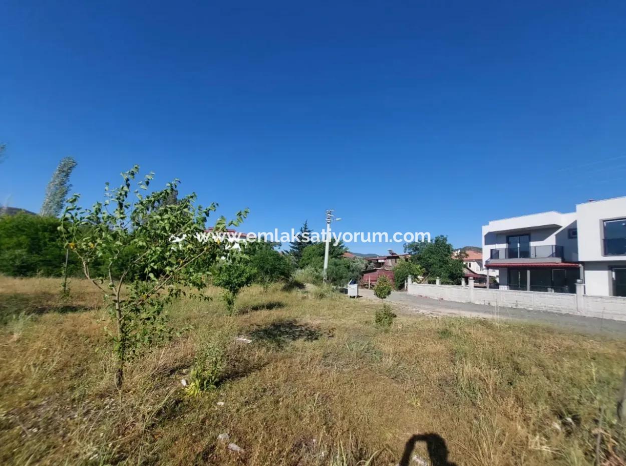 728 M2 Freistehendes, Zoniertes Wohngrundstück Zum Verkauf In Ortaca Cumhuriyet