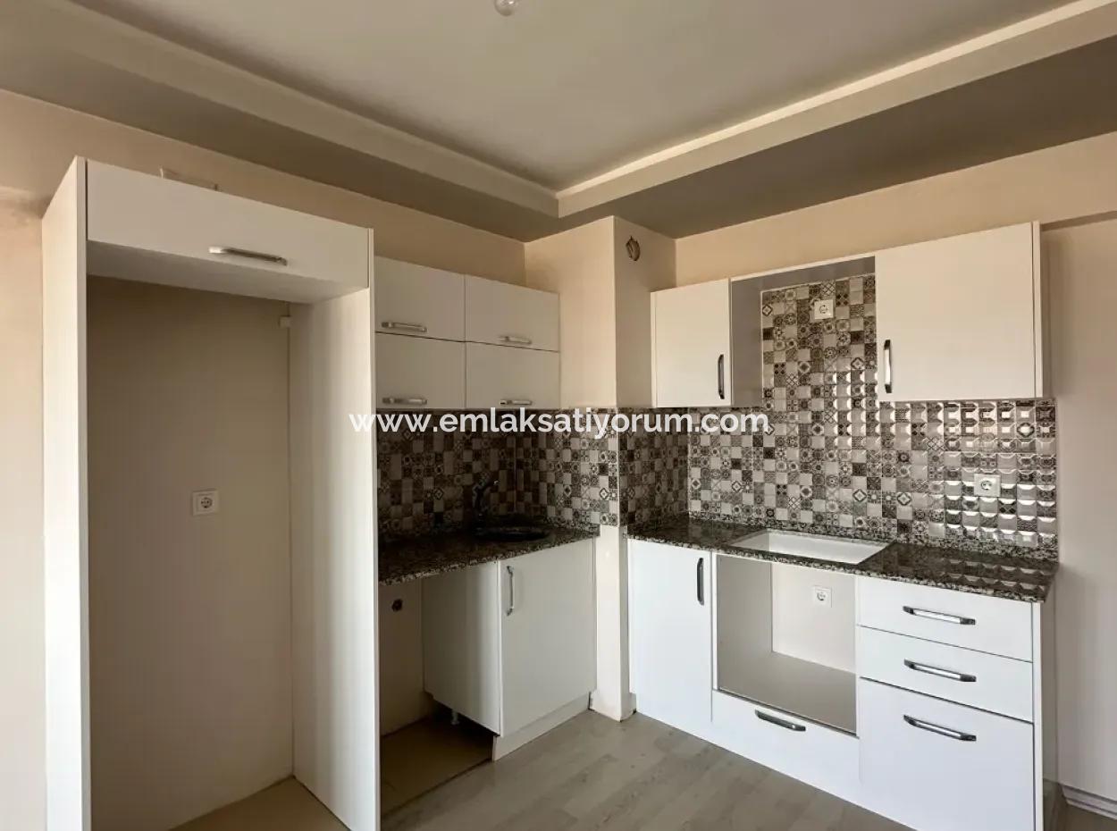 Zu Verkaufen 3 1 110 M2 Wohnung Im Zentrum Von Ortaca.