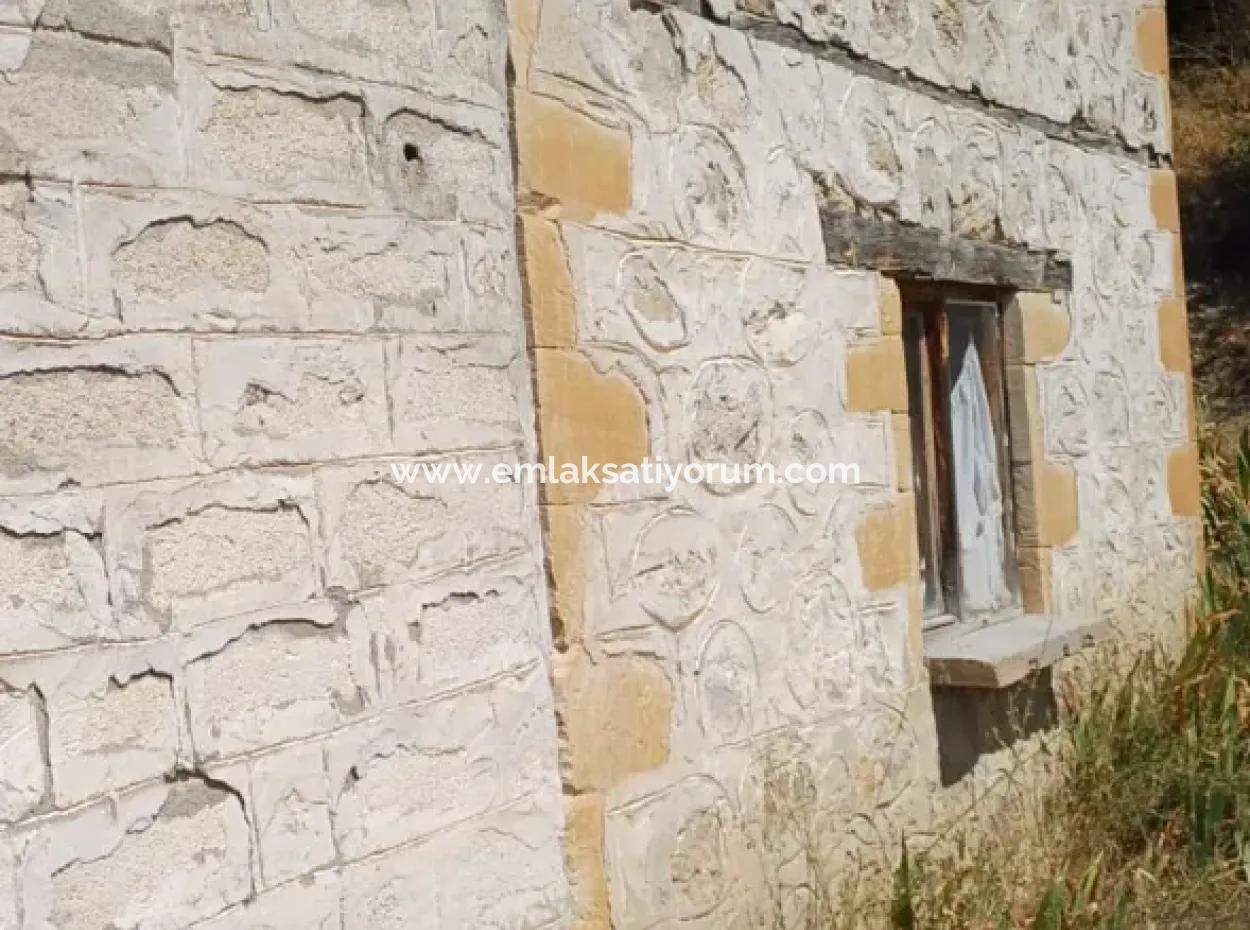 2-Stöckiges Steinhaus Zum Verkauf Auf 750 M² Land In Denizli Çameli Gökçeyaka