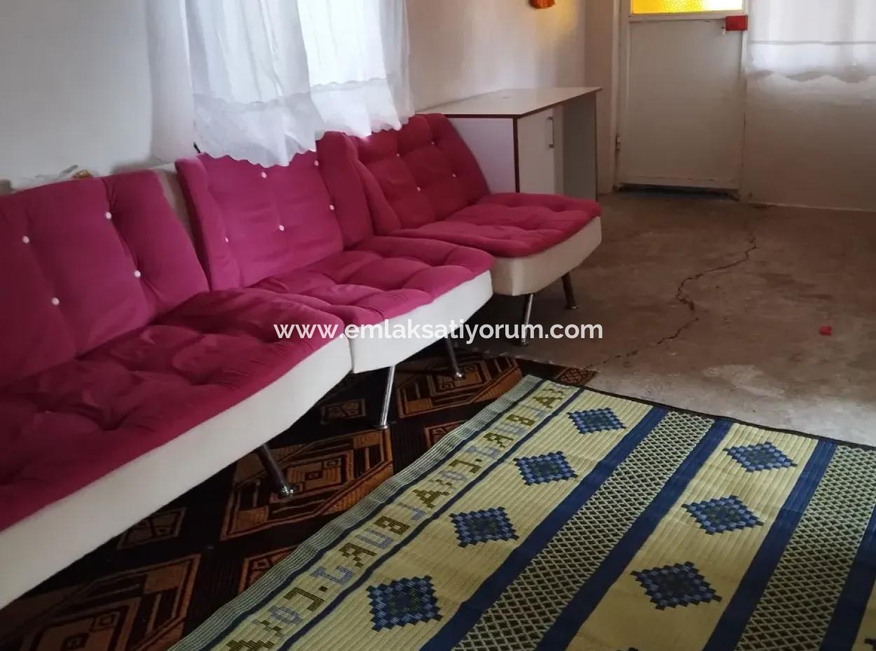 485 M² Zoniertes Grundstück Zum Verkauf In Muğla Ortaca Sarigerme Center – Dorfhaus Mit Lager