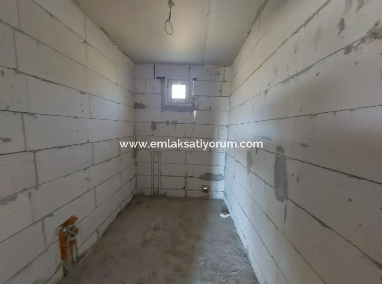 Auf 763 M2 Grundstück In Ortaca Gökbel, Rohbau 70 M2, 2 1 Fertighaus Zu Verkaufen
