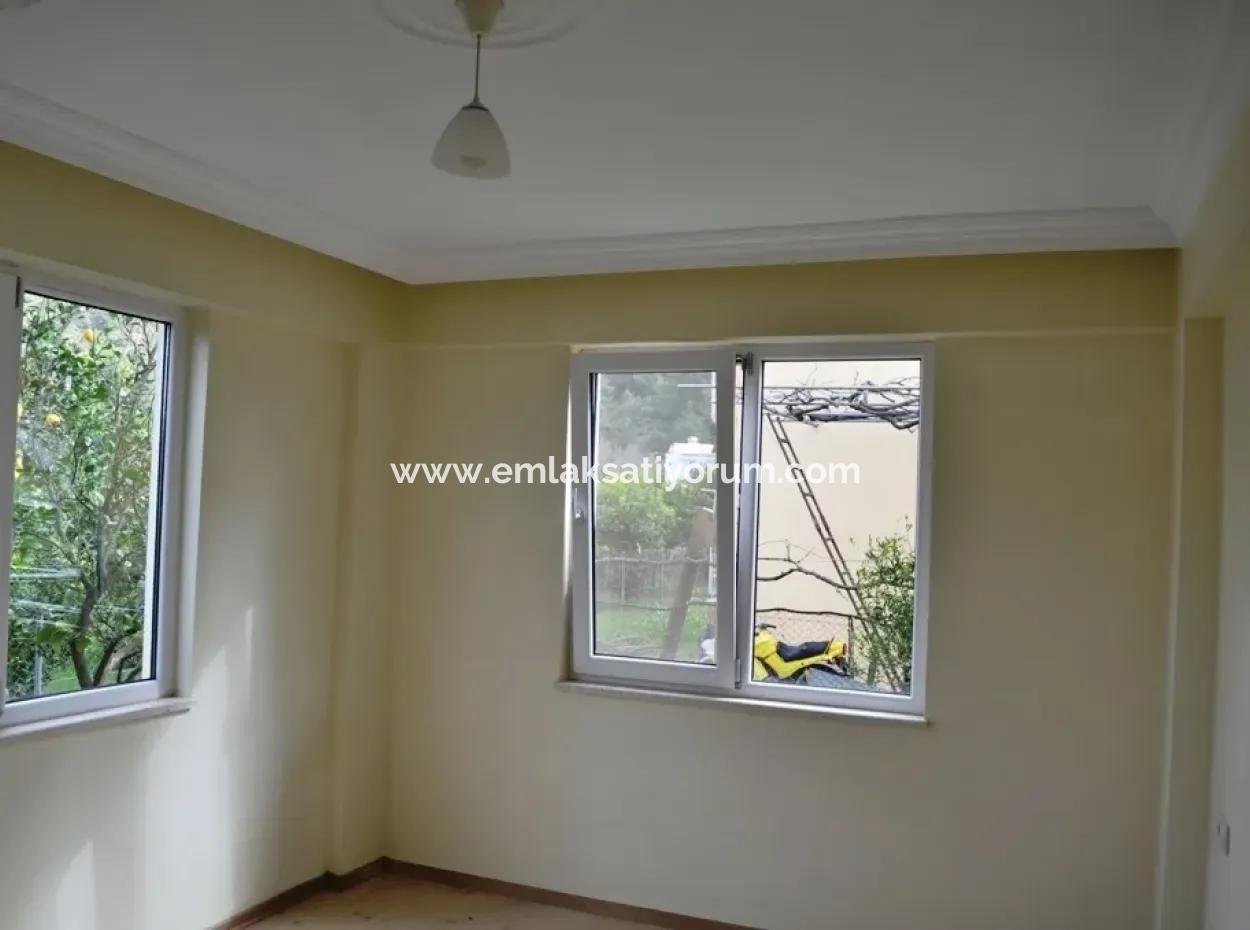 Oriya Einfamilienhaus-Mit Garten Wohnung Mieten In Zentrum