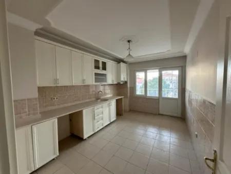 Boulevard Fassade 3 1 Wohnzimmer- Und Küchenwohnung Zum Verkauf