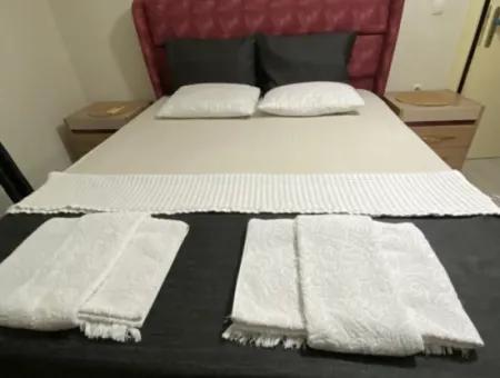 Ortaca Ekşiliyurt 2 1 Möblierte Wohnung Zur Miete Auf Einem Grundstück Von 700 M2 Mit Swimmingpool