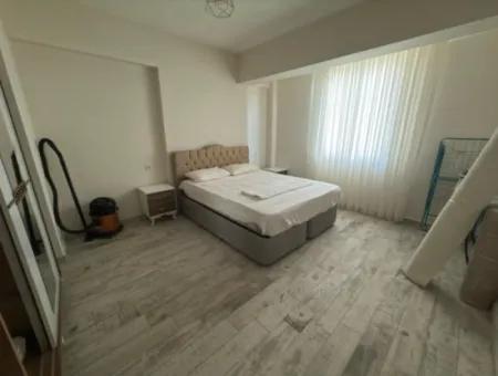 Möblierte 1 1 Geräumige Wohnung Zu Vermieten Im Zentrum Von Ortaca Çarşı.