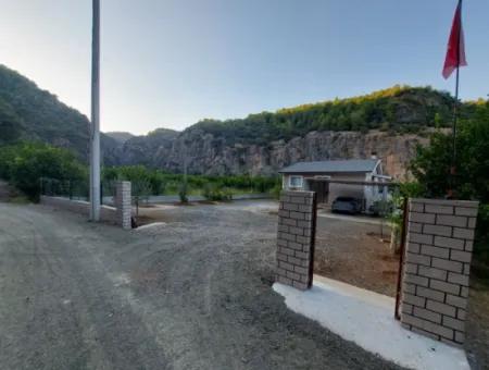 1.300 M2 Freistehendes 250M2 Wohngrundstück Zum Verkauf In Muğla, Ortaca, Karadonlar