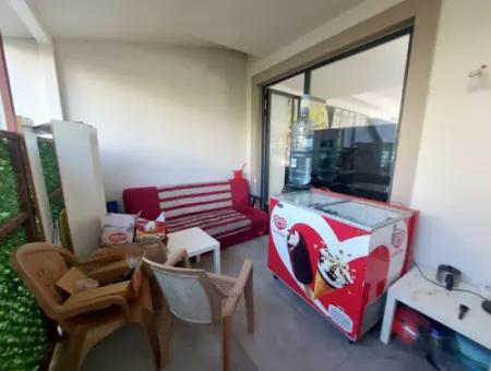 200 M² Keks- Und Kräuterkundegeschäft Im Muğla Dalyan Center Zur Untervermietung