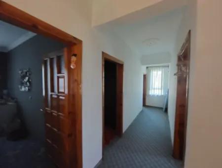 Ein Haus Mit 4 1 Und 3 1 Schwimmbädern Auf Einem 645 M² Großen Grundstück In Ortaca Kemaliye Steht Zum Verkauf Oder Zum Tausch.