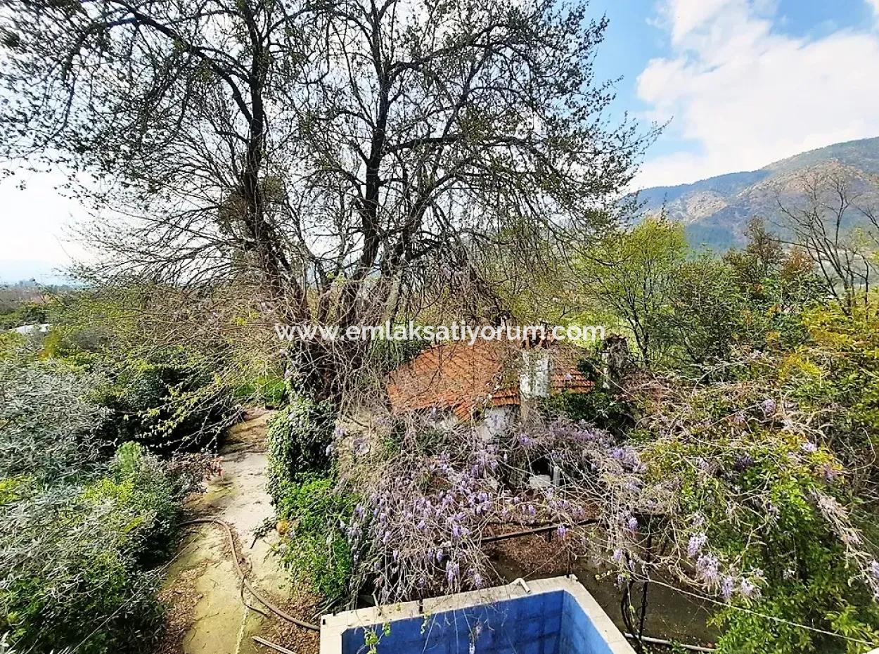 2-Storey House And Old Village House For Sale On 1532 M2 Plot In Köyceğiz Topar