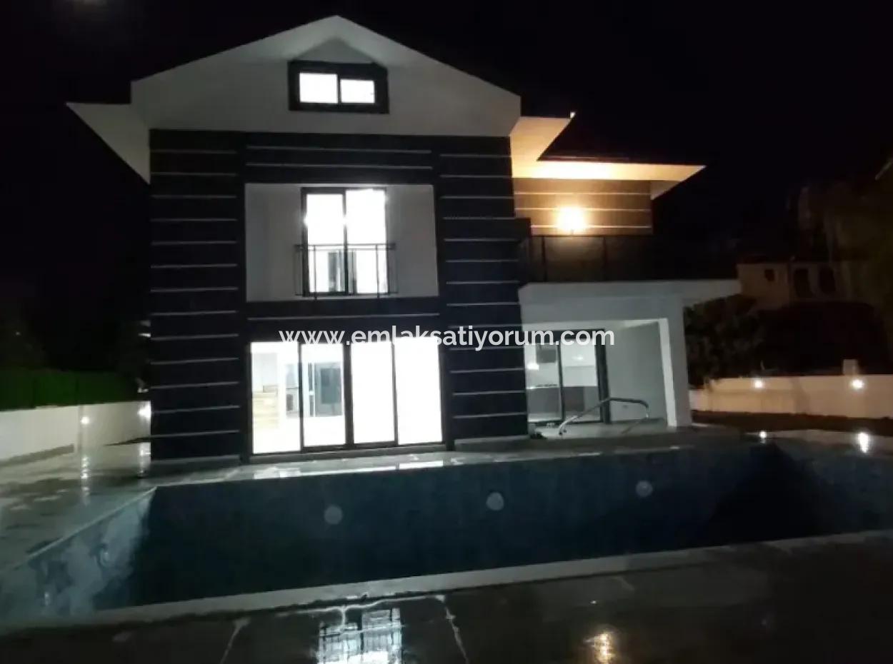 Mugla Dalyan 520 M2 Land 230 M2 5+ 1 Ultra Luxury Villa For Sale