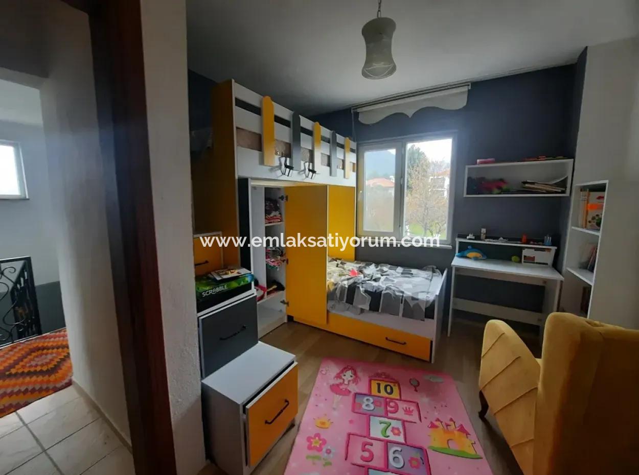 Villa With 200 M2 Lake View On 1700 M2 Land In Köyceğiz Zeytinalan Is For Sale