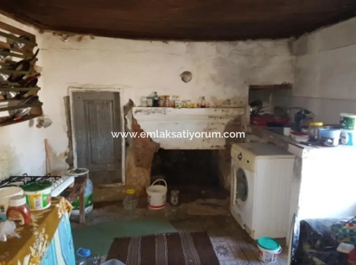 Eksiliyurt Oriya Village House For Sale