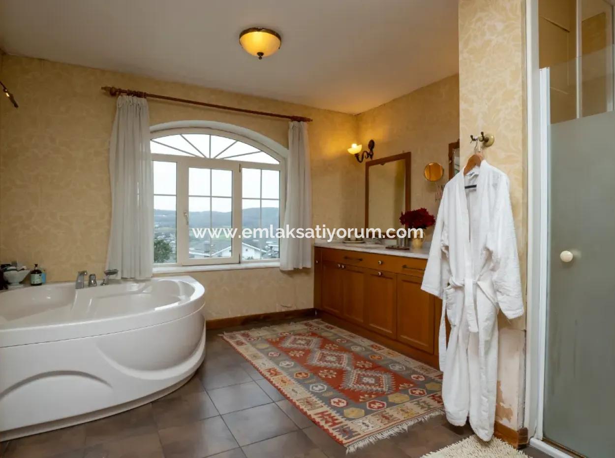 7 In 1 Detached Luxury House On A 2300 M2 Plot For Sale In Zekeriyaköy, Istanbul