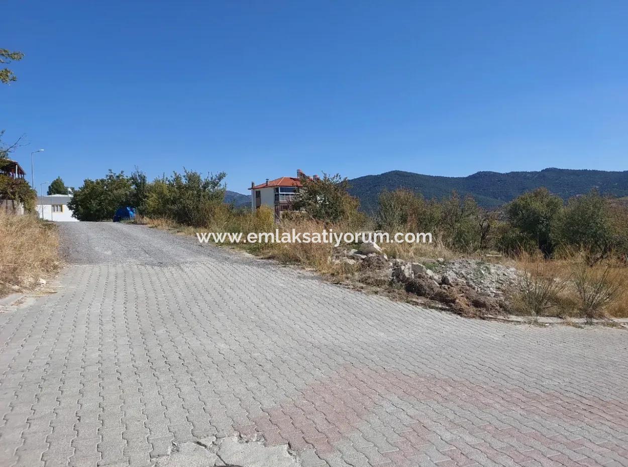 500M2 Land In The Center Of Çameli In Return For A Ready-Made Floor With A Construction License