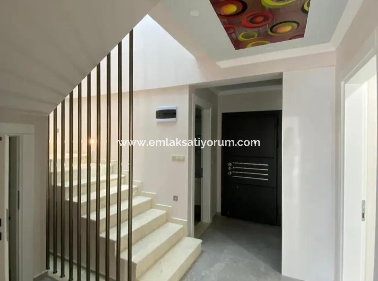 Brand New Duplex Villa With Communal Pool On A 600 M2 Detached Plot In Dalaman