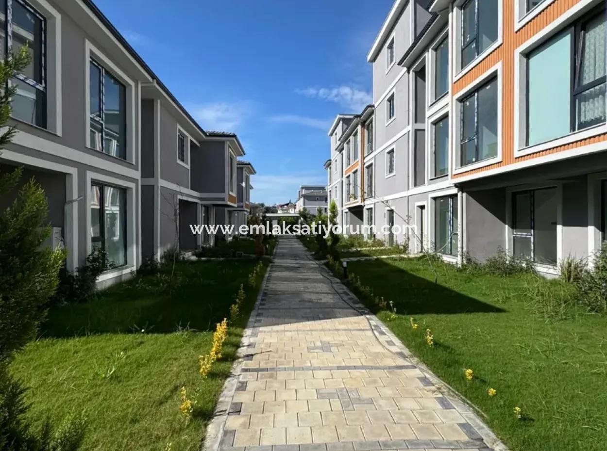 2 1 Apartments With On-Site Pool For Rent In Ortaca Arıkbaşı 