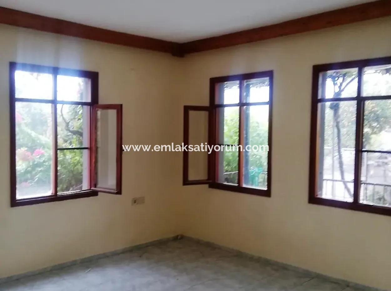 Ortaca Eskiköyde Kiralık Giriş Kat 3+1 Daire