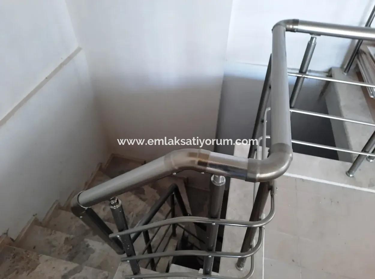 Ortaca Merkezde Banka Veya Kurumsal Markete Uygun 400 M2 Dükkan Kiralık