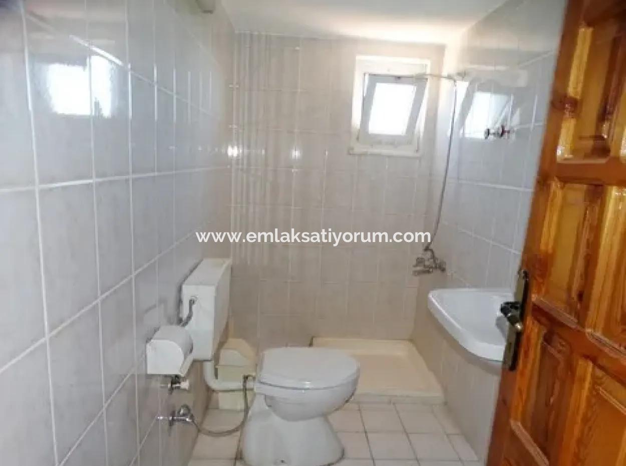 Köyceğiz Merkezde 717 M2 Arsada 6 Daireli Bina Komple Satılık