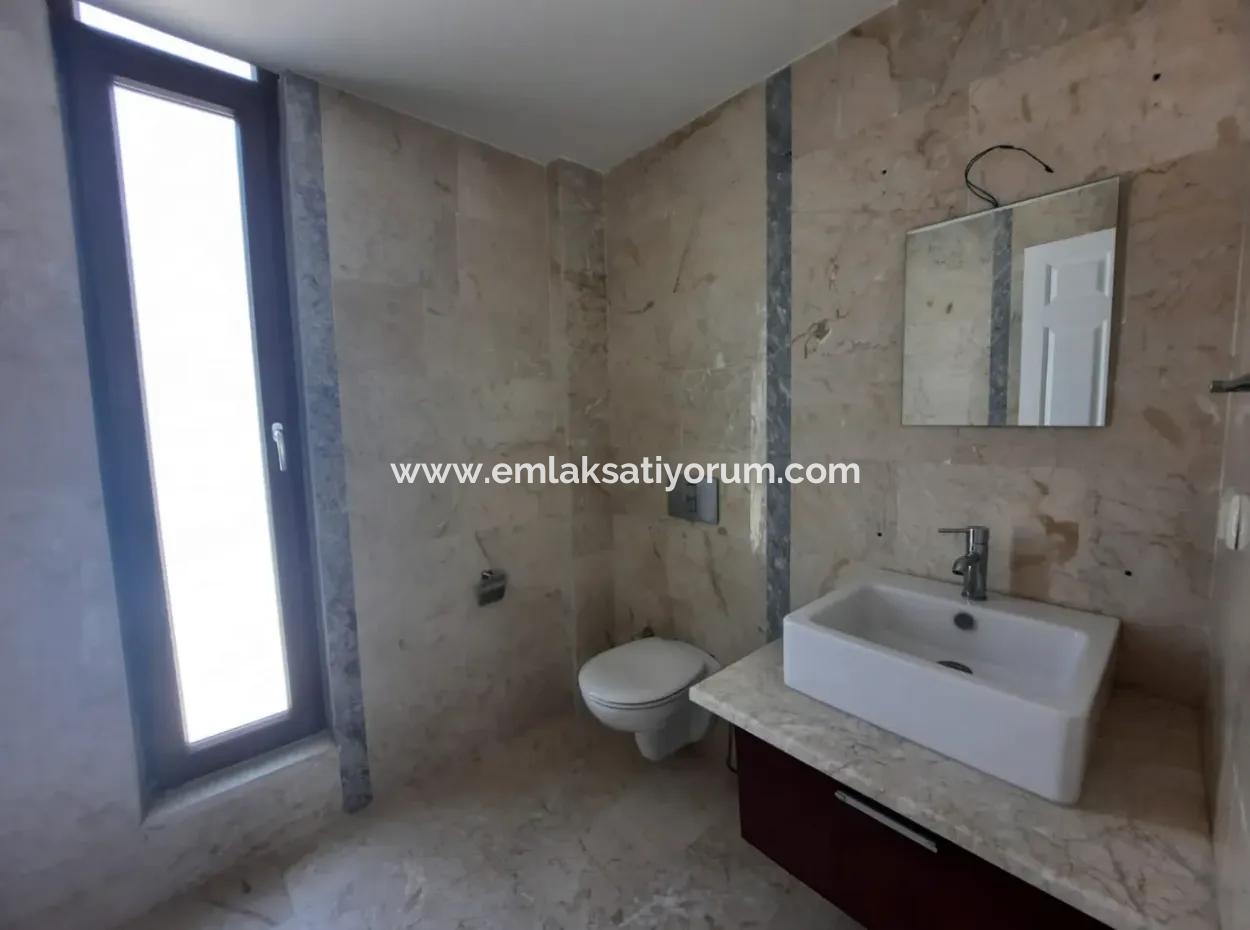 Muğla Ortaca Dalyanda Yüzme Havuzlu 3 Tripleks Villa Komple Satılık