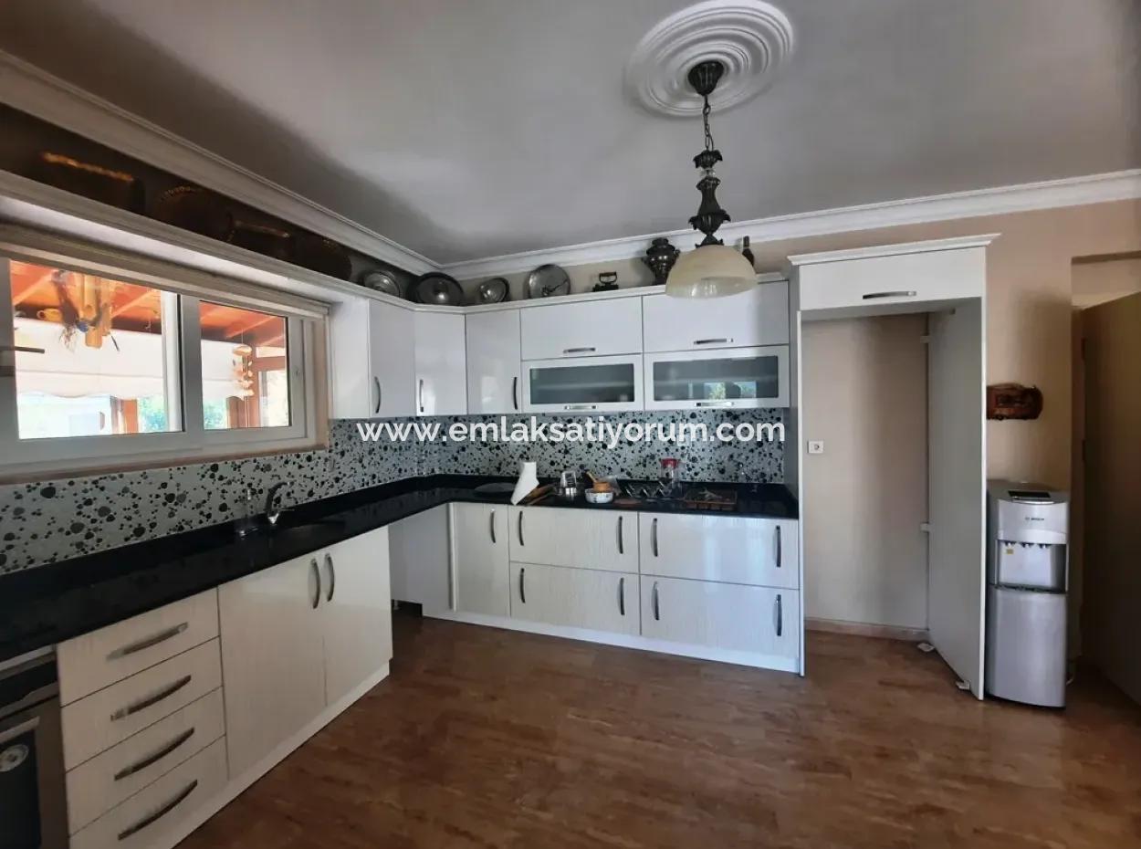 Muğla Ortaca Okçularda 200 M2 5+1 Yüzme Havuzlu Müstakil Eşyalı Villa Yıllık Kiralık