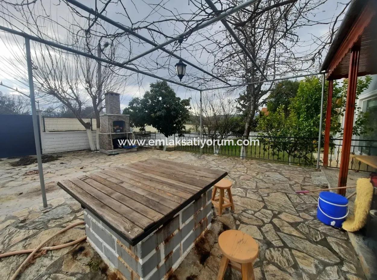 Köyceğiz Zeytinalanında 1700 M2 Arsada 200 M2 Göl Manzaralı Villa Satılık