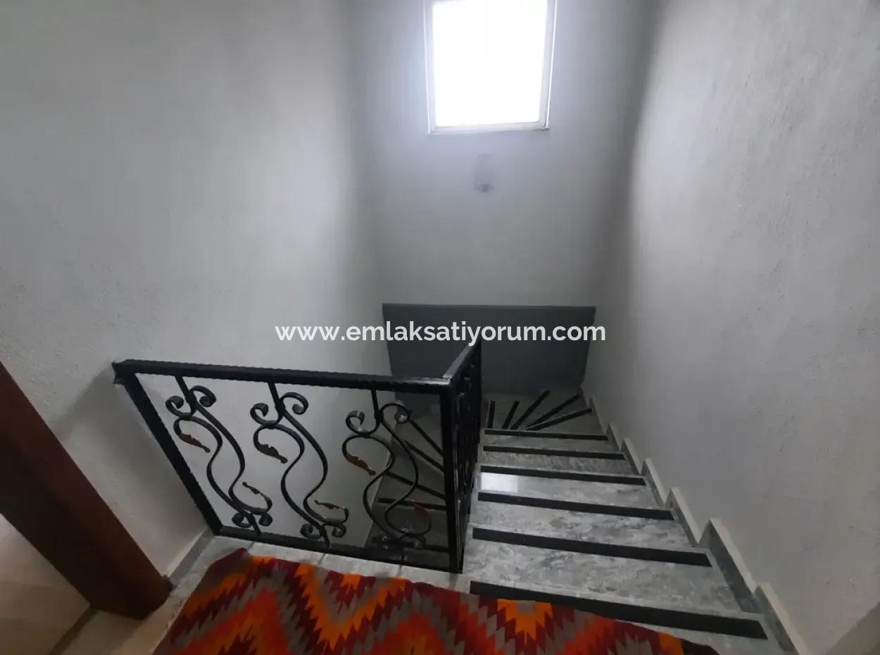 Köyceğiz Zeytinalanında 1700 M2 Arsada 200 M2 Göl Manzaralı Villa Satılık