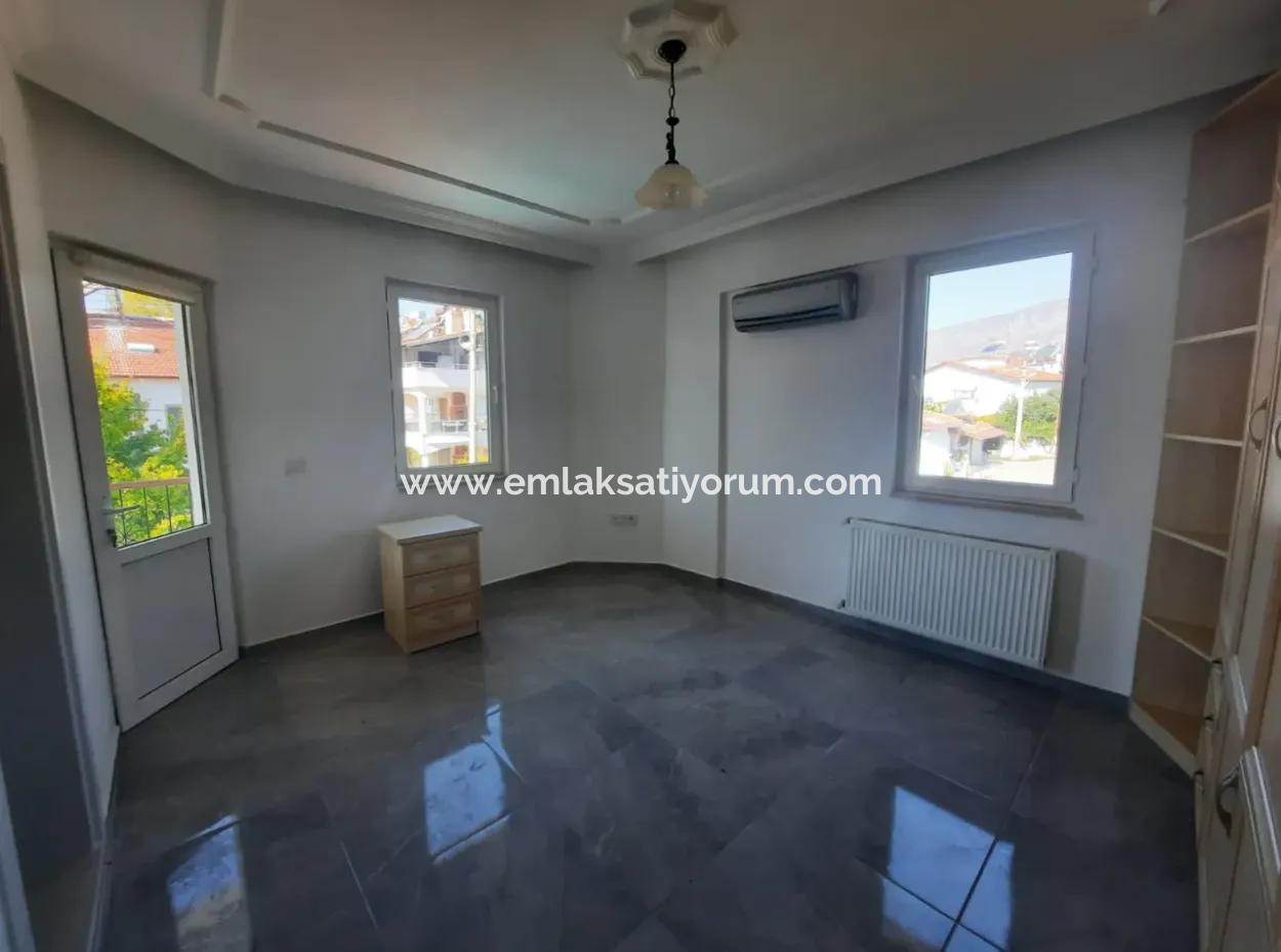 Köyceğizde Göle Yakın Yüzme Havuzlu 7+1 Müstakil Tripleks Satılık