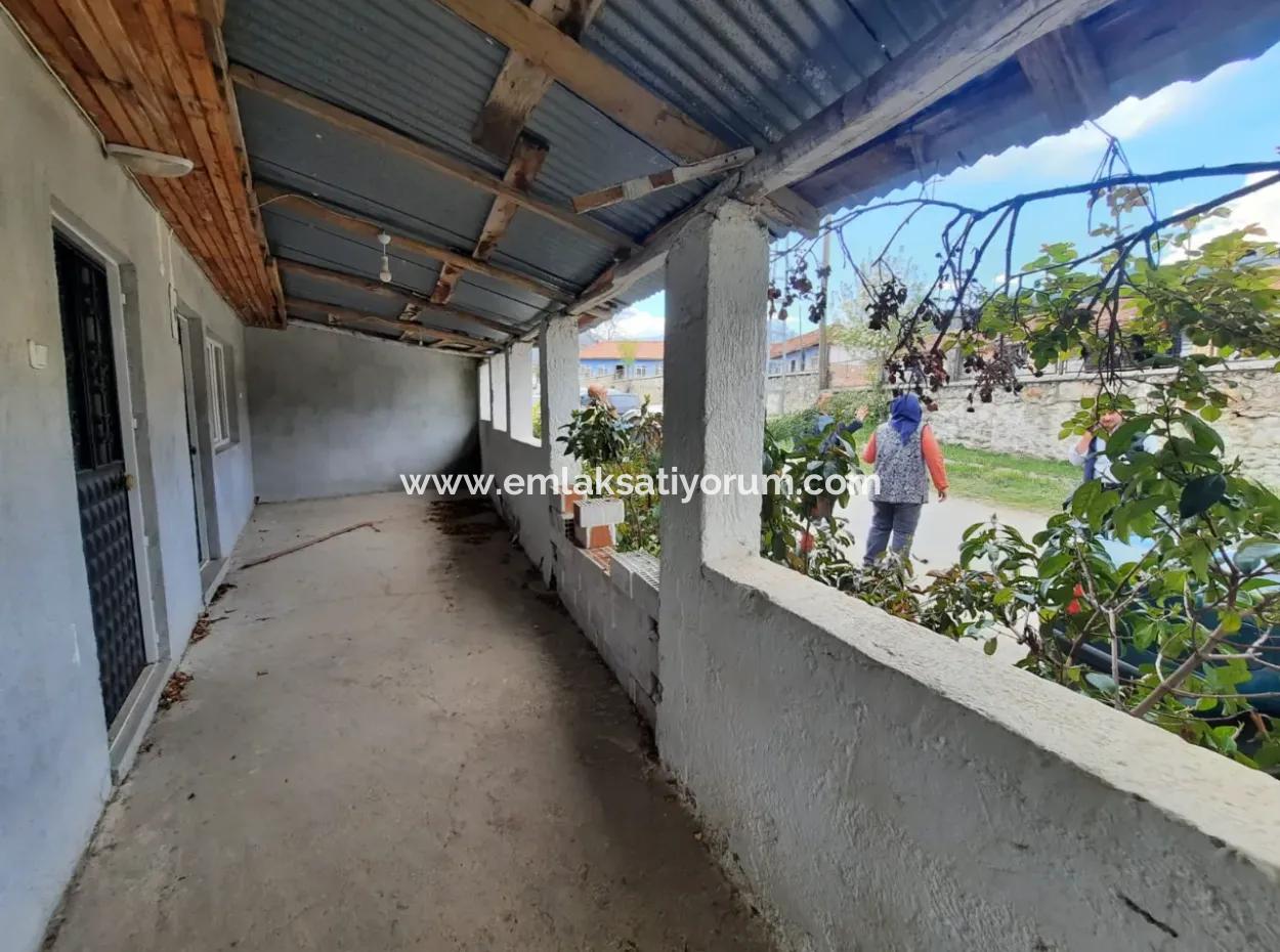 Denizli Acıpayam Olukbaşı Köyünde Yola Sıfır Satılık Köy Evi Araç  Veya Emlak Takas Olabilir
