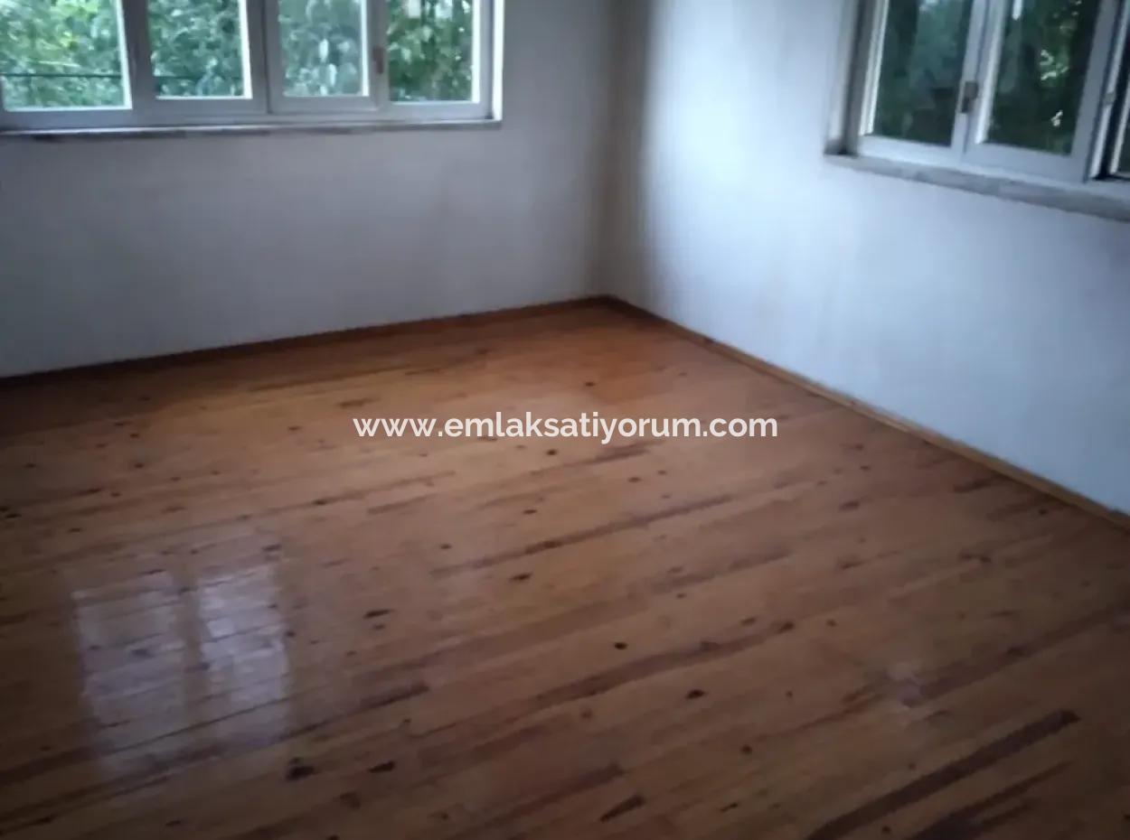 Ortaca Cumhuriyet Mah. 357 M2 Arsa İçinde 3 Katlı Ev Komple Satılık