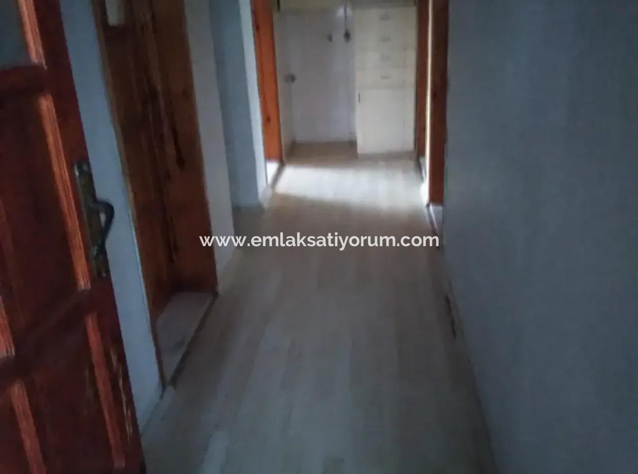 Ortaca Cumhuriyet Mah. 357 M2 Arsa İçinde 3 Katlı Ev Komple Satılık