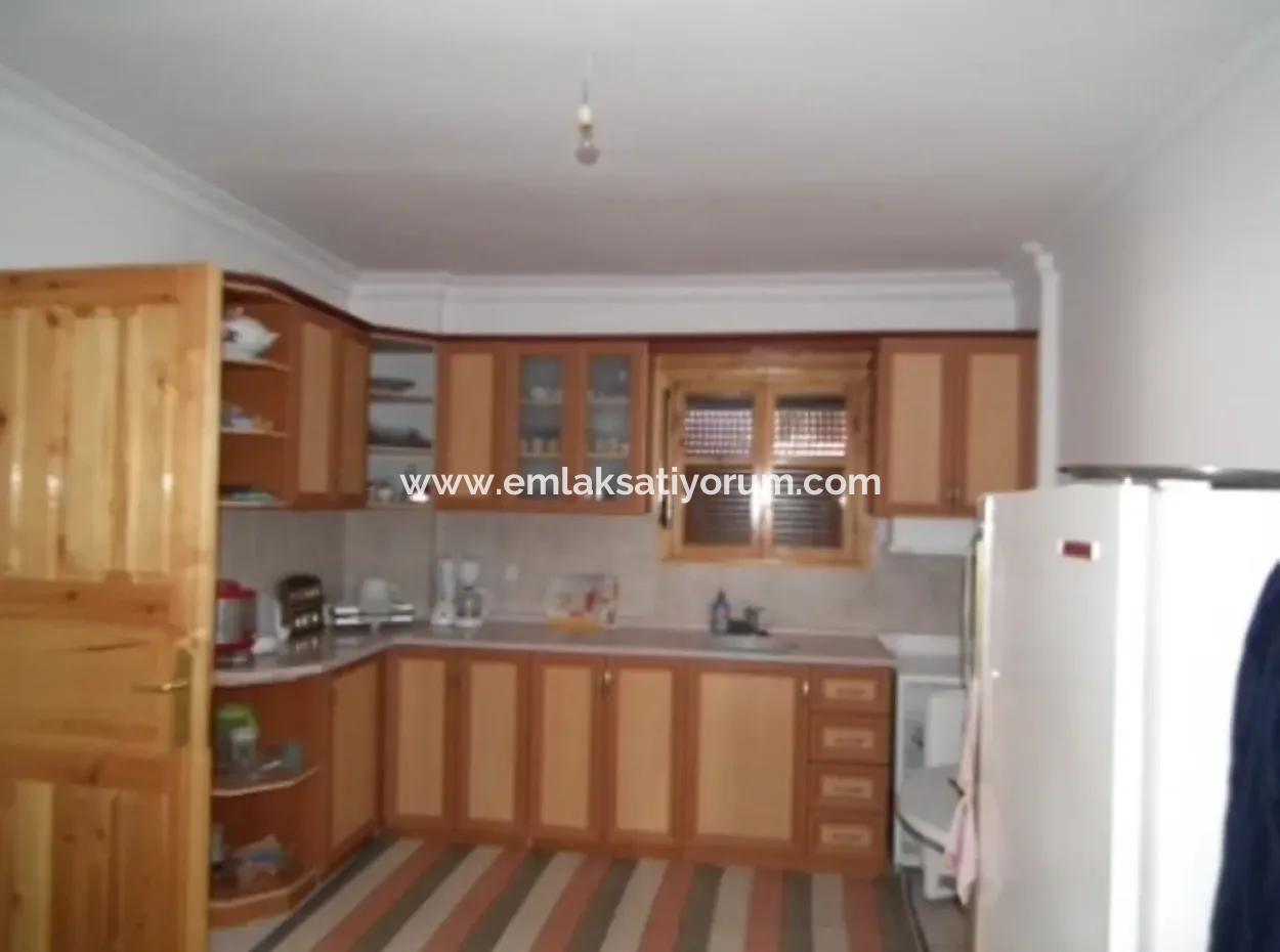 Okçular Da Satılık Yüzme Havuzlu Müstakil Villa