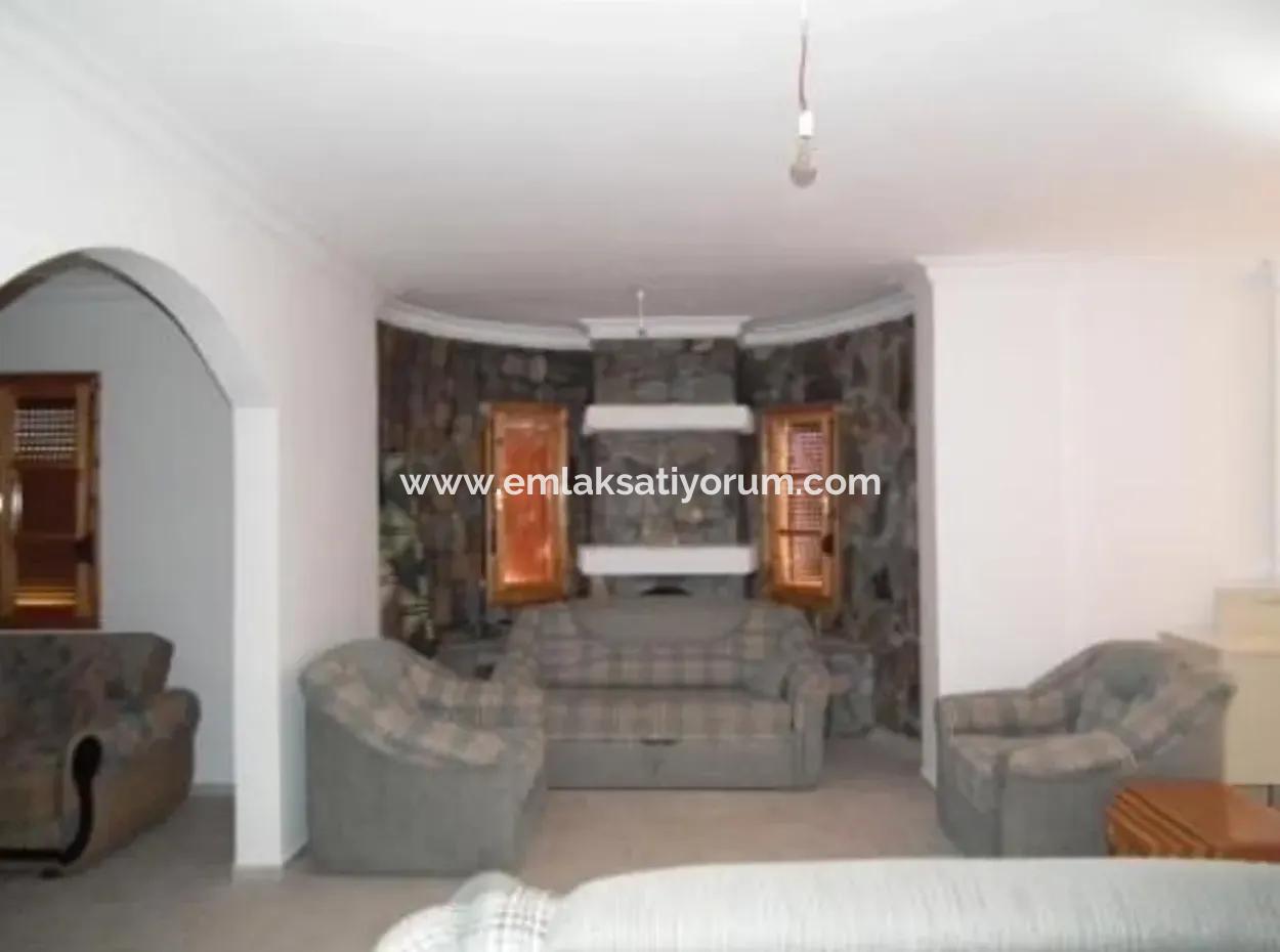 Okçular Da Satılık Yüzme Havuzlu Müstakil Villa