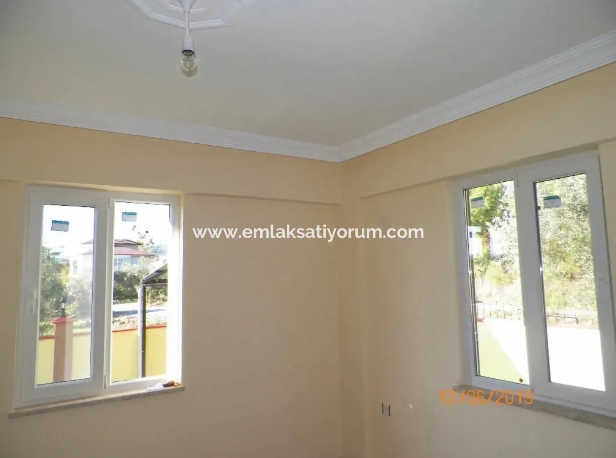 Köyceğizde Satılık Göl Manzaralı Villa