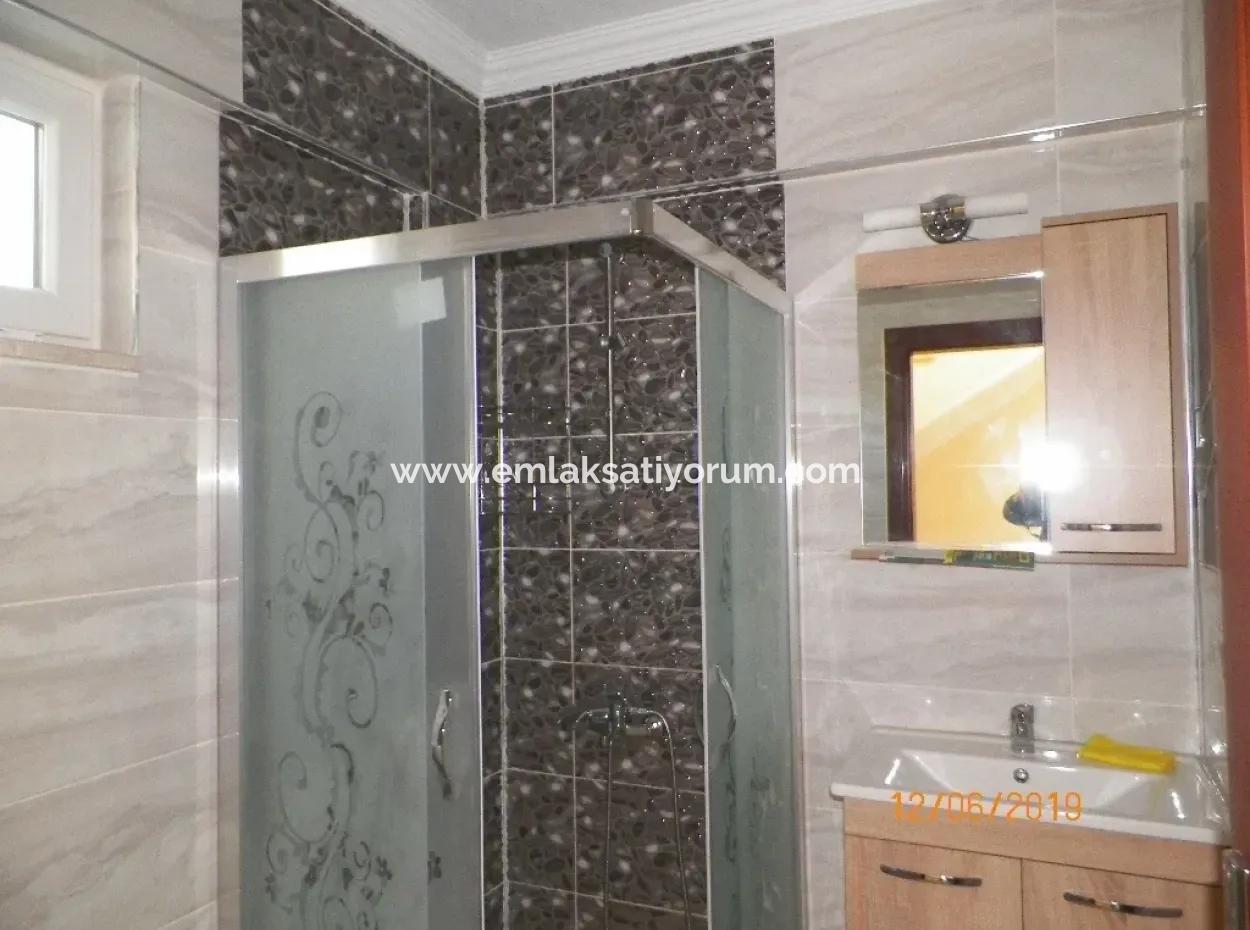 Köyceğizde Satılık Göl Manzaralı Villa