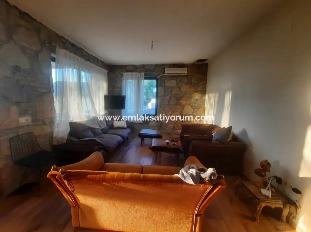 Muğla Dalyan Gökbelde Deniz Manzaralı, Yüzme Havuzlu, 1800 M2 Arazide 2+1  Eşyalı Taş Ev Kiralık