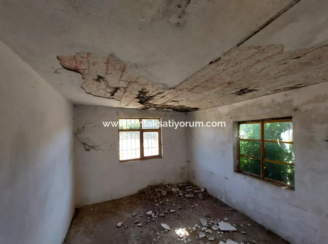 Muğla Ortaca Ekşiliyurtta Müstakil 950 M2 Arazide Köy Evi Ve Ahır Satılık