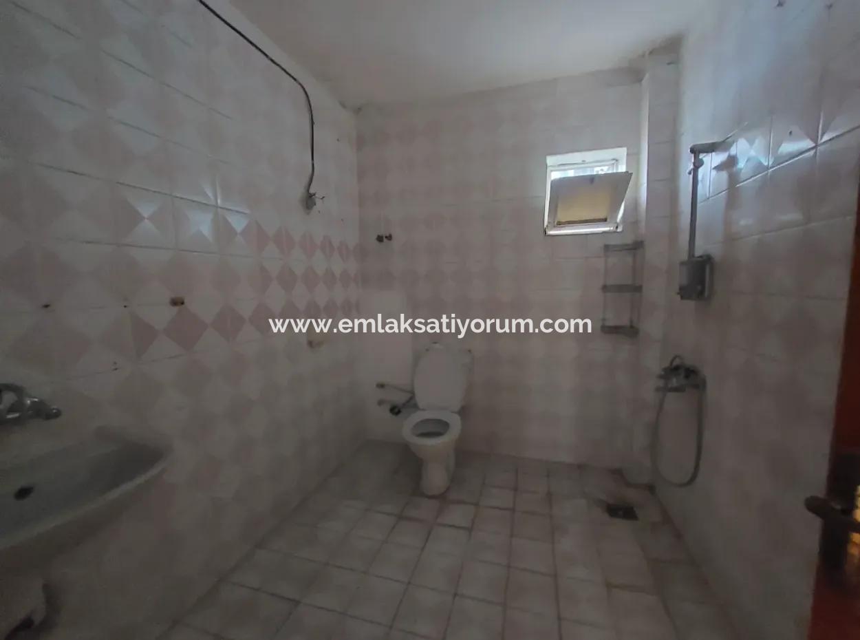 Ortaca Cumhuriyetde 508 M2  İmarlı Arsa Ve Müstakil Ev Satılık