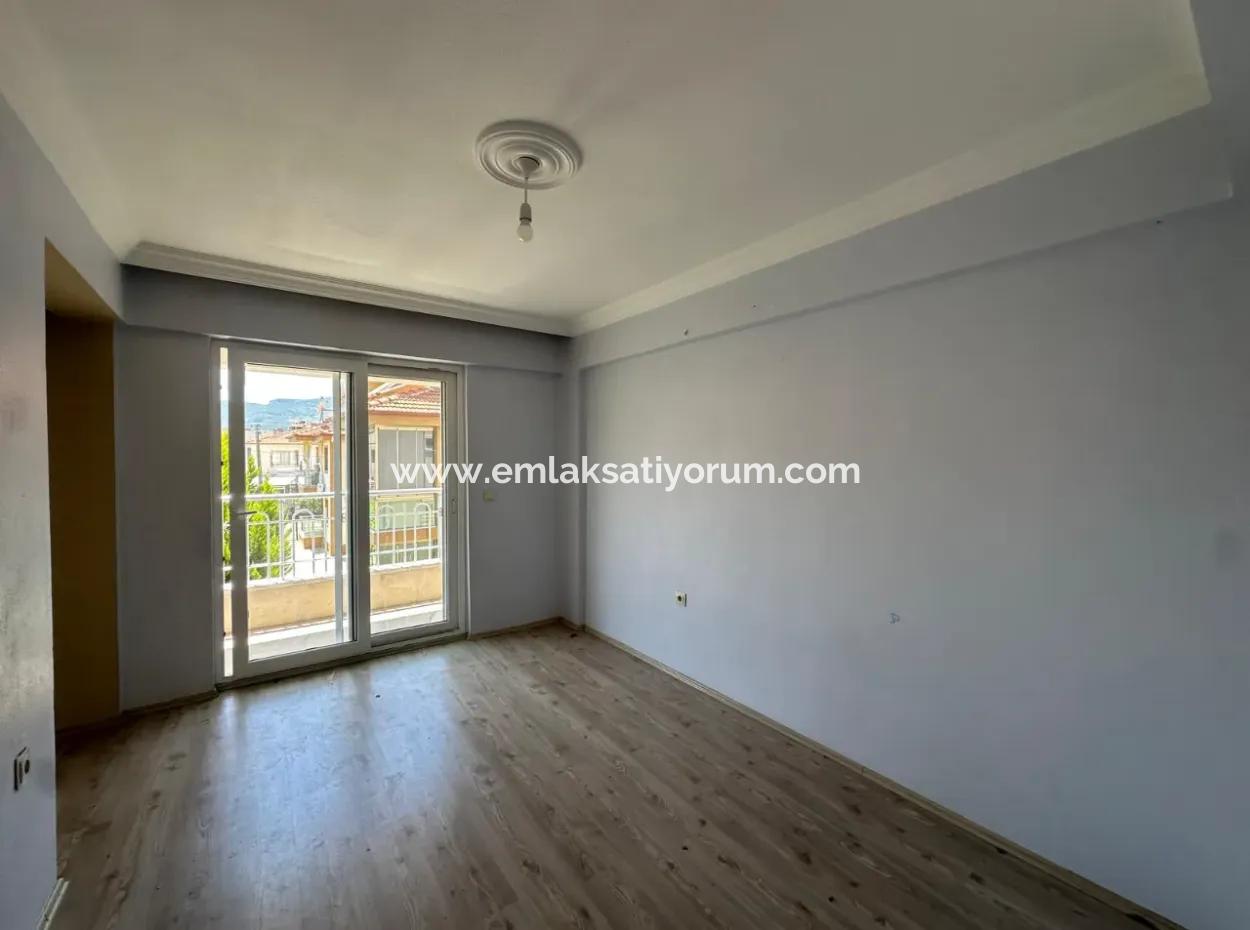 Ortaca Cumhuriyet De 3+1 2. Kat Daire Satılık