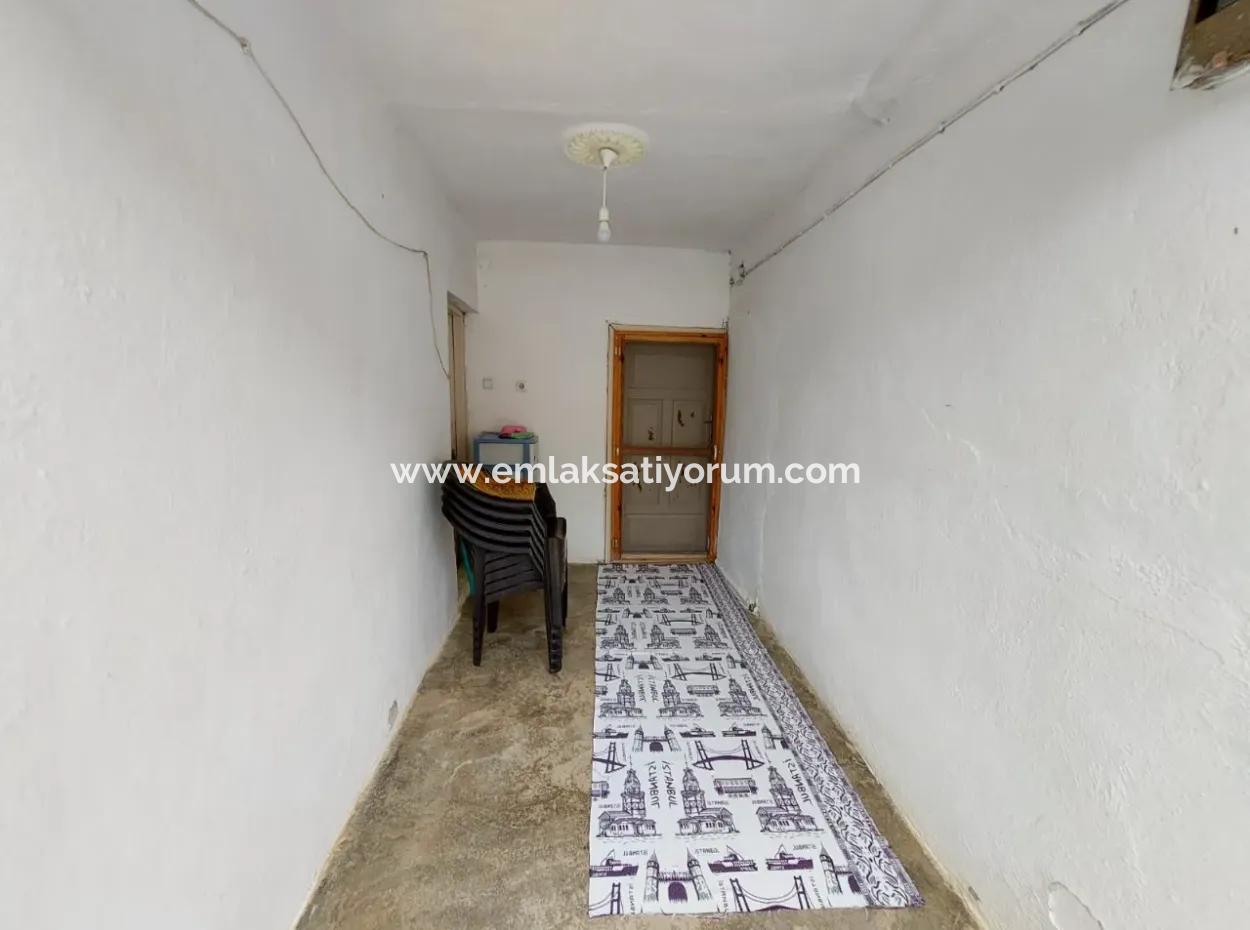 Muğla Köyceğiz Kavakarasında 6.650 M² Verimli Arazide Köy Evi Ve Çiftlik Satılık