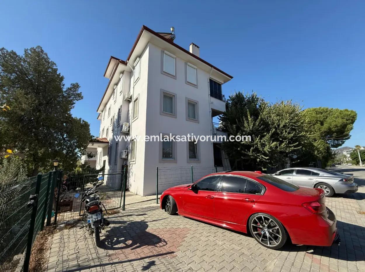 Ortaca Cumhuriyet Sütçüler Sokakta 2+1 Giriş Kat Daire Satılık.