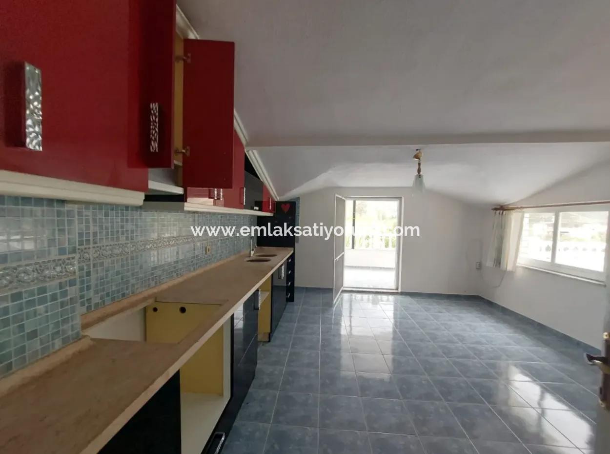 Muğla Ortaca Kemaliye De Geniş Ve Ferah  2+1 Çatı Katı  Daire Eşyasız Kiralık