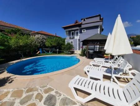 Muğla Dalyanda Yüzme Havuzlu 4+1 Müstakil Villa Günlük- Haftalık Kiralık