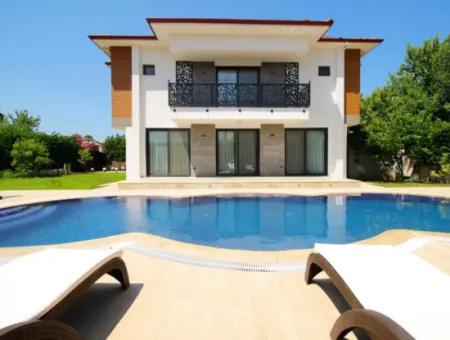 Muğla Ortaca Dalyan’da 770 M² Arsada 5+1 Havuzlu Müstakil Lüks Villa Satılık